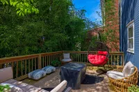 Delightful Small Town Escape — Sauna & Parking