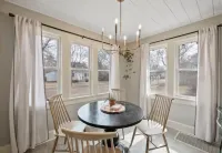 Cobblestone Cottage, 4 Bedroom, centrally located