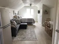 Studio apartment on the banks of Yellowstone River