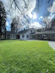 cozy family friendly home! Private Property! Minutes from Asheville downtown.