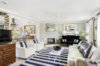 Classic Martha's Vinyard-Inspired Lovely 4 bedroom House with Pool In Bellport Hotels in Bellport