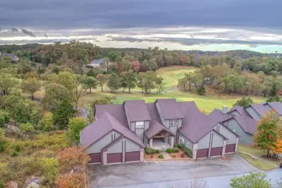 All New! Close to SDC, Golf, Pools and Resort, A Dream on the 13th Green! Hotel a 