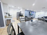 Cozy Sarasota Home: 3BR/2BA Close to Siesta Key & I-75 Các khách sạn ở Sarasota Springs