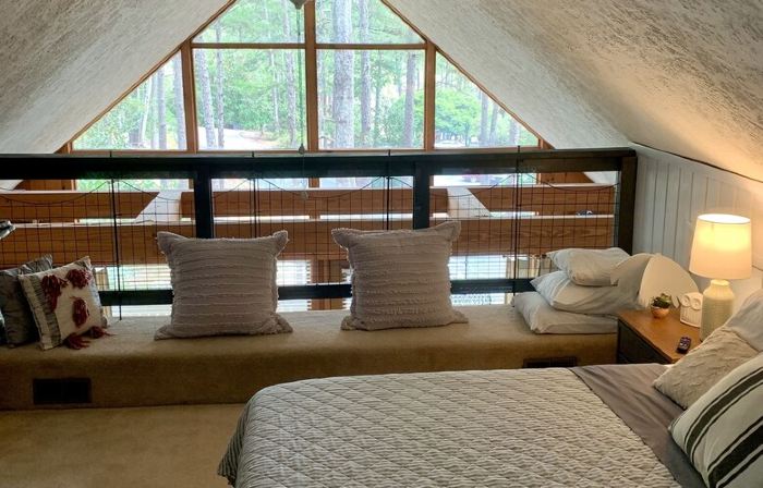 Poolside at Lake Keowee Golf,Hike,Waterfalls,Zip-Lining,Parks,Comfy 2Bed 1Bath