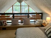 Poolside at Lake Keowee Golf,Hike,Waterfalls,Zip-Lining,Parks,Comfy 2Bed 1Bath Hotels in Oconee County