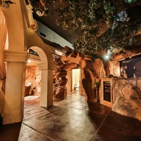 Stay in the Zion themed inn!3348714 a new 2nd rental. The Silo Inn