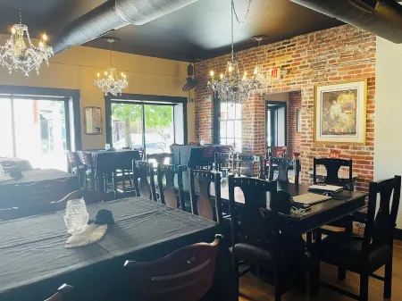 Conductor's Rest:  Beautiful 2 Bedroom Loft in Historic Cambridge, Maryland