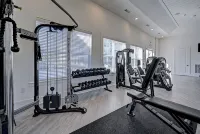 ⭐Stylish & Cozy⭐ 2BR/2BA w/King Bed, Pool & Gym Nr I295 & Downtown Hotels near Publix Super Market at Argyle Village