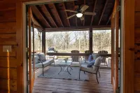 Dogs stay free / Private / 15mins Blue Ridge