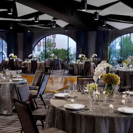 Renaissance Reno Downtown Hotel & Spa