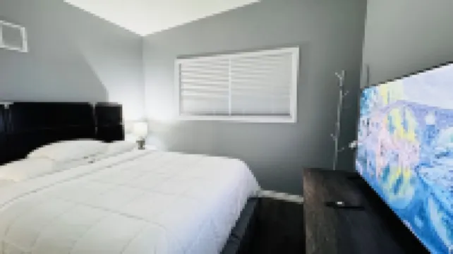 Luxury 4 Bed 2.5 Bath Home near O'Hare Airport