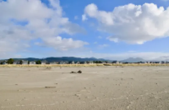 SeaBreeze Bungalow - Home 1/2 Block to Beach - Pet Friendly and Enclosed Fence!