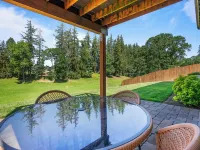 Stylish Two-Story Getaway on Keizer's Quiet Outskirts Hotels in Keizer
