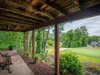 Great Location! Walk to Resort Amenities! Watch Golf from Deck! Pool Table! 雷克路爾酒店