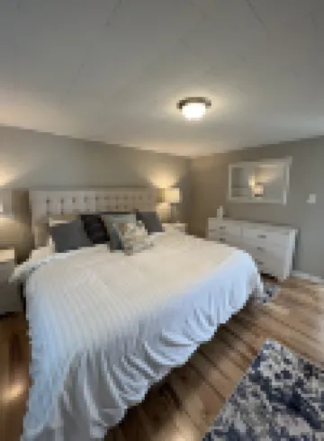 Cozy Lakefront Cottage - Gorgeous Views of Lake Huron!