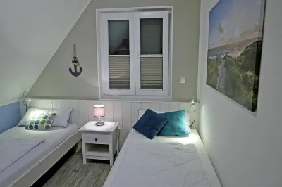 Reethaus Lise - with beach chair, fireplace and handcart - 12 minutes walk to the beach Hotels in der Nähe von Spielplatz an den Boddenwiesen