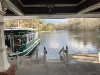 New 2024 home. 5mi to WEC. Close to I-75. Rainbow river, Devils Den and more. Hotels in Marion County