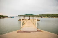 Cozy getaway with beautiful views on one of the most picturesque lakes in Texas.