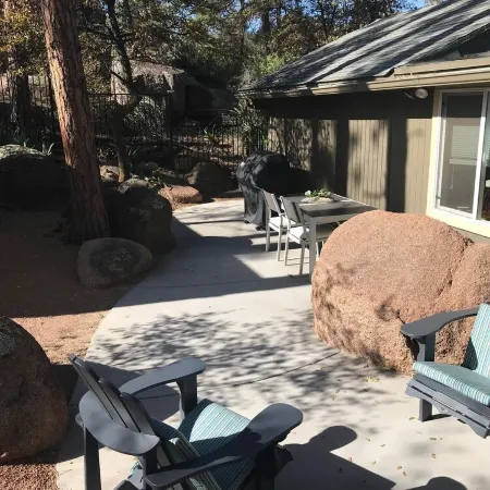 Private neighborhood home in Payson - gorgeous getaway with in town convenience!