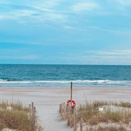 Sizzling Deals! All Avail June Wks Discounted! 2 Min Walk 2 Beach! GRT Reviews!