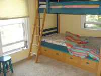 Downtown townhouse 3.5 blocks to the beach! Hotels in Saint Joseph