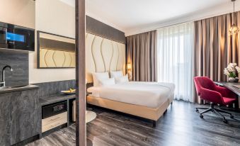 PLAZA Premium Grand Winston