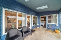 Blue Octopus #1 Ocean View. Beach Access