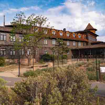 El Tovar Grand Canyon - Inside the Park Hotel Exterior