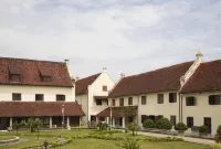 TREE HOTEL PANAKKUKANG MAKASSAR Hotel dekat Grand Toserba Pengayoman