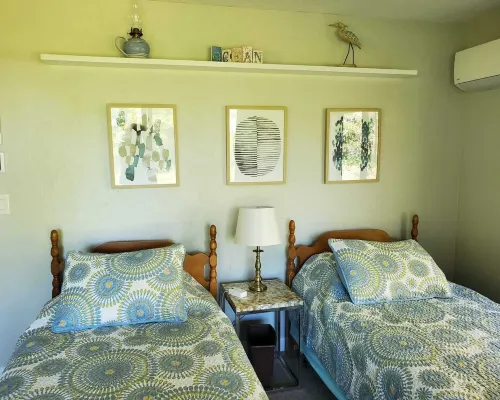 Your Cape Cod respite awaits! 5 minutes walk to quiet bay beach. Hoteles en Eastham