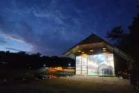 Mystery Maze Resort and Spa Pakshipathalam Bird Sanctuary附近的飯店