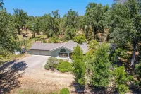 Your Green Gable Hotels in Ahwahnee