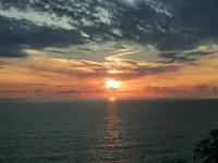 Apartmani Seaside - Enjoy the sunset Hotels near Veliki Pijesak Beach
