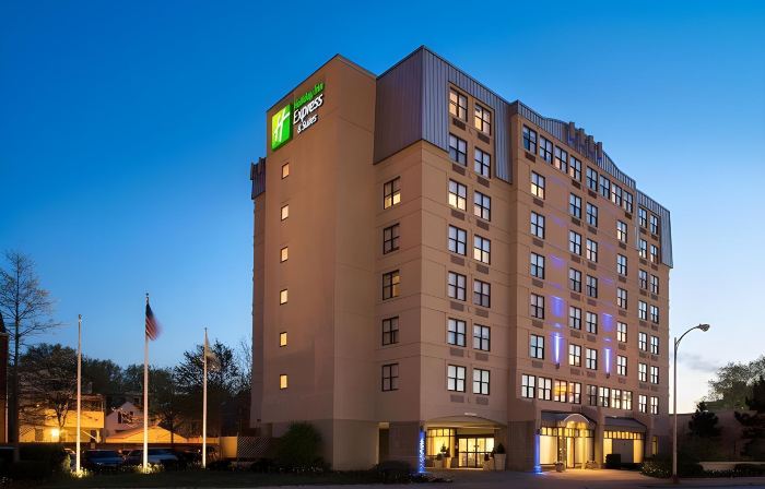Holiday Inn Express & Suites CAMBRIDGE by IHG