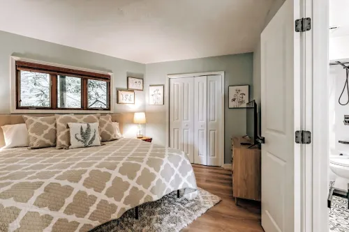GUEST FAVORITE! Mountain Views, Golf, Hiking, Pickleball, FAMILY & PET Friendly