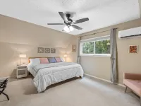 Beautiful Tudor Style home centrally located, and packed with amenities! Hotels in Belton