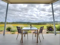 Azjure Studio Retreat - parking