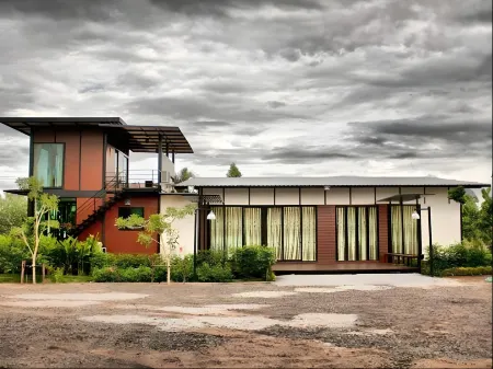 Bosswin Home Resort Отели в г. Pak Thong Chai