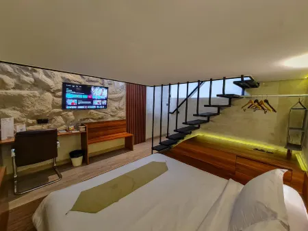 New Golden Clouds - Non Smoking Homestay Отели в г. Garut Regency