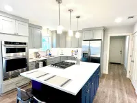 Spacious 3 bedroom hom in charming Marble Falls with WiFi, AC