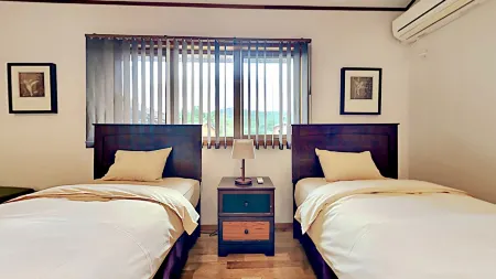 Seattle House Отели в г. Кимицу