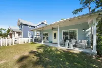 The Blue Pearl 3BR, 2BA in Seagrove, GOLF CART Included, 4 bikes—NO PETS