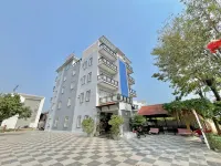 Kaza Boutique - Airport Shuttle