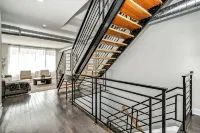 Trendy Fishtown 2B/2.5B w/ Parking & Roof Deck!