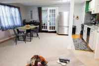 SOFIMA-Cozy and Charming 2-bedroom apartment!