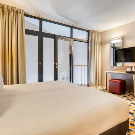 Alma Grand Place Hotel