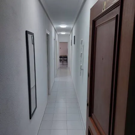 2-bedroom apartment-close to beaches and center