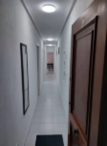 2-bedroom apartment-close to beaches and center