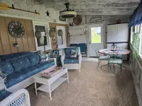 The Riverside Cottage... Charming  2-bedroom cottage on the Mohican River