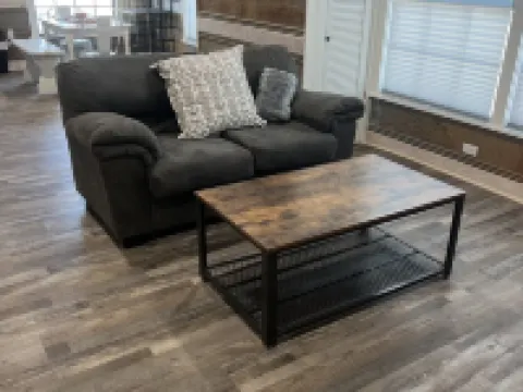 The Yellow Rose, Near the Square, Renovated & in the Heart of the Hill Country 梅森酒店